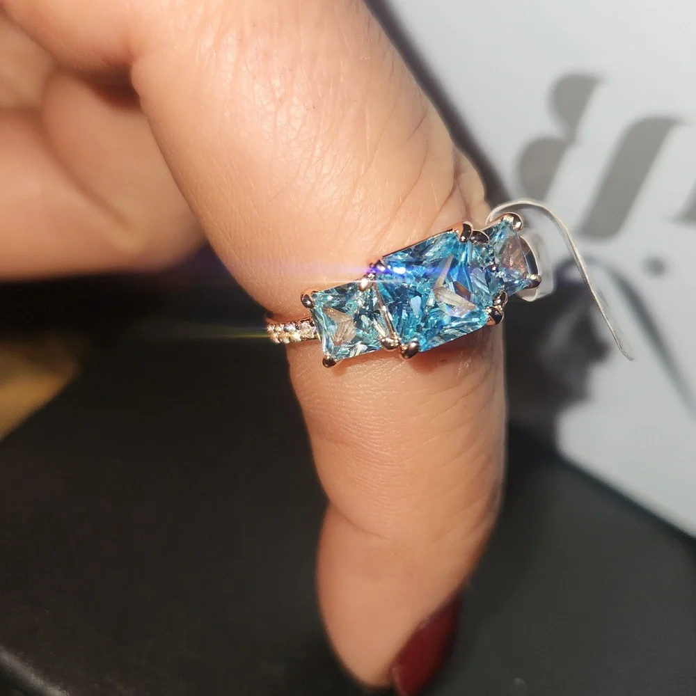 Ring - Picture 3 of 5